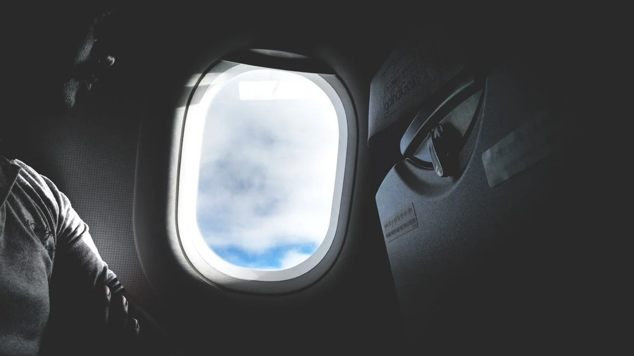 What happens if an airplane door open during flight