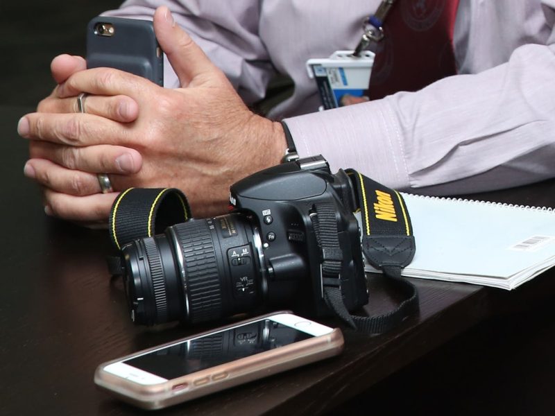 Top 10 Indian Journalists (2025): Influence, Salary & Popularity