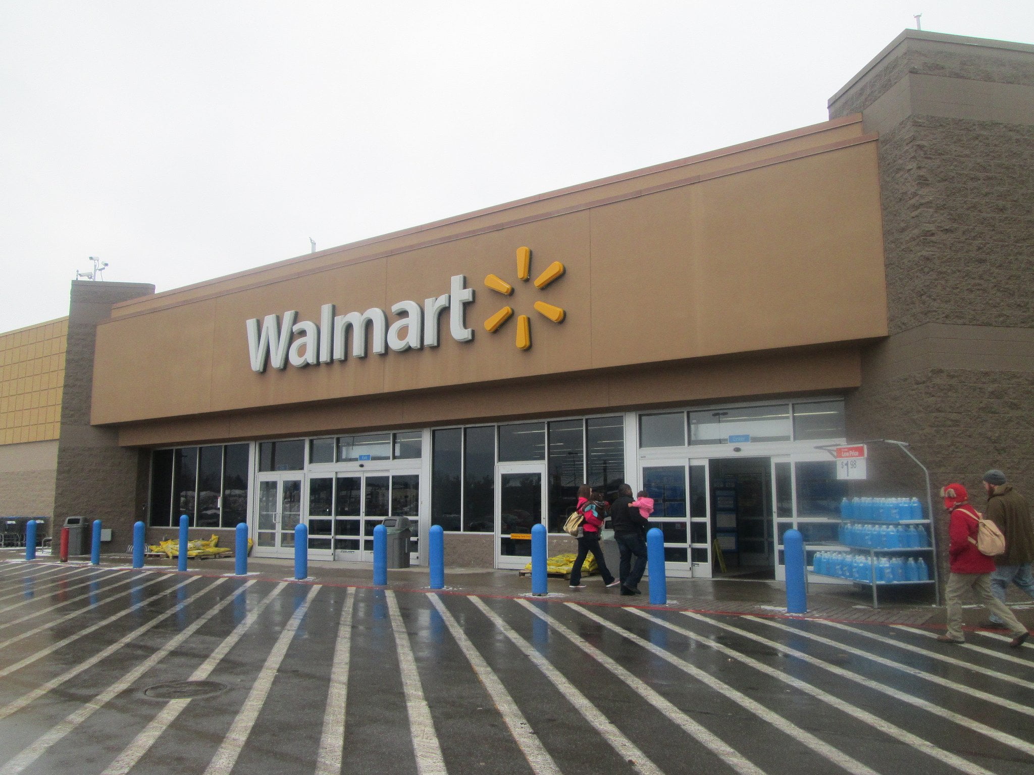 Is it Right to give Walmart a place in the Indian retail market